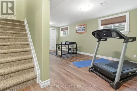 1004 Crestwood Drive Brockville ON K6V 7N1
