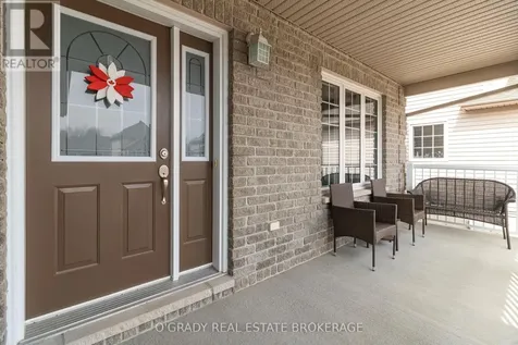 1004 Crestwood Drive Brockville ON K6V 7N1