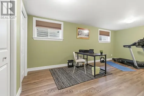 1004 Crestwood Drive Brockville ON K6V 7N1