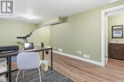 1004 Crestwood Drive Brockville ON K6V 7N1