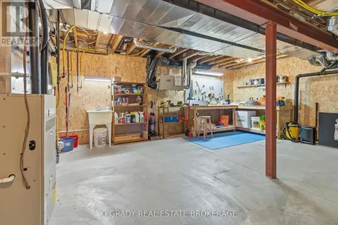 1004 Crestwood Drive Brockville ON K6V 7N1