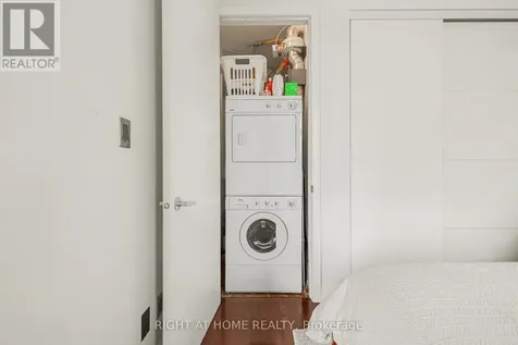 330 Loretta Avenue South Ottawa ON K1S 4E8
