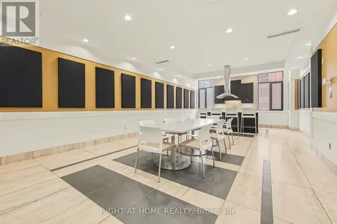 330 Loretta Avenue South Ottawa ON K1S 4E8