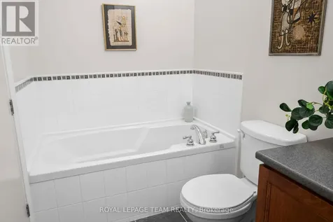 260 Besserer Street Ottawa ON K1N 1J3