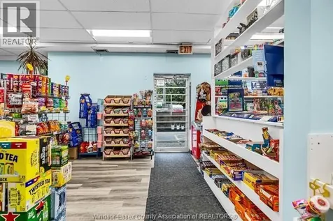 3688 Matchett Road Windsor ON N9C 1Z9