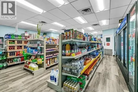 3688 Matchett Road Windsor ON N9C 1Z9
