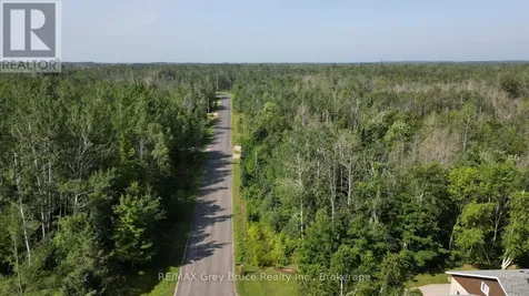 Part 28 Maple Drive Northern Bruce Peninsula ON N0H 1Z0