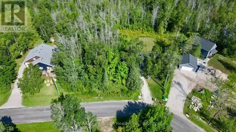 Part 28 Maple Drive Northern Bruce Peninsula ON N0H 1Z0