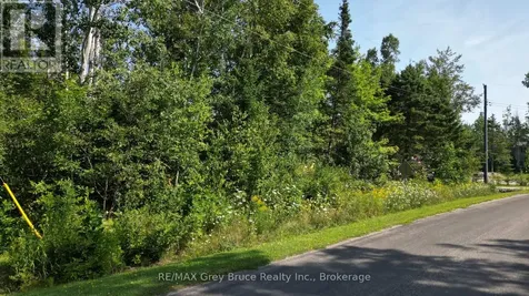 Part 28 Maple Drive Northern Bruce Peninsula ON N0H 1Z0