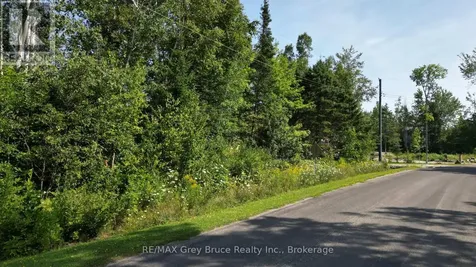 Part 28 Maple Drive Northern Bruce Peninsula ON N0H 1Z0