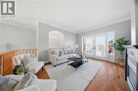 2305 Newcastle Crescent Oakville ON L6M 4P5