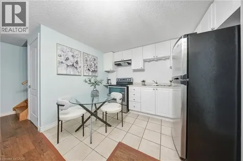 2305 Newcastle Crescent Oakville ON L6M 4P5