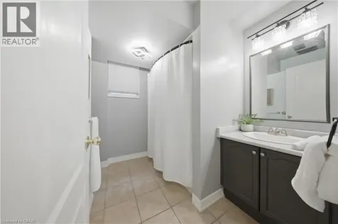 2305 Newcastle Crescent Oakville ON L6M 4P5