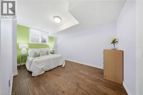 2305 Newcastle Crescent Oakville ON L6M 4P5