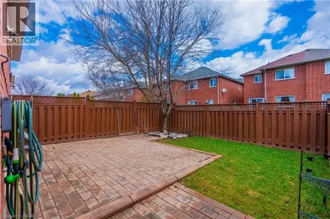 2305 Newcastle Crescent Oakville ON L6M 4P5