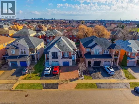 2305 Newcastle Crescent Oakville ON L6M 4P5