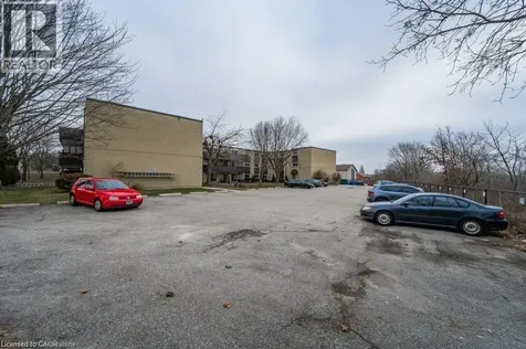 75 Hazelglen Drive Kitchener ON N2M 2E2