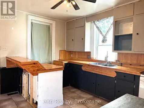 28 Queen Street West Brockton ON N0G 1S0