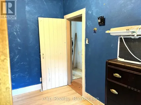 28 Queen Street West Brockton ON N0G 1S0