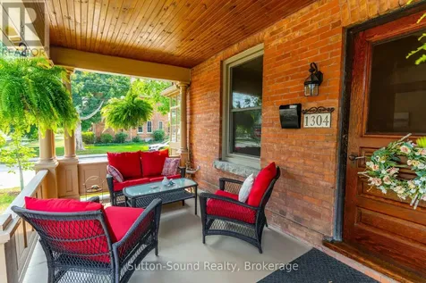 1304 4th Avenue West Owen Sound ON N4K 4W8