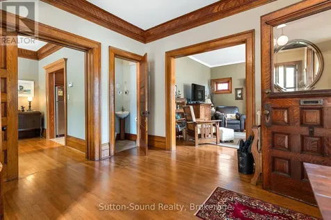 1304 4th Avenue West Owen Sound ON N4K 4W8