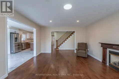 102 Hunter Way Brantford ON N3T 0A8
