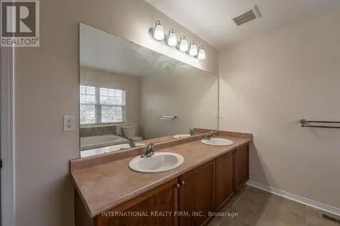 102 Hunter Way Brantford ON N3T 0A8