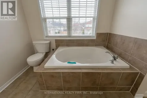 102 Hunter Way Brantford ON N3T 0A8