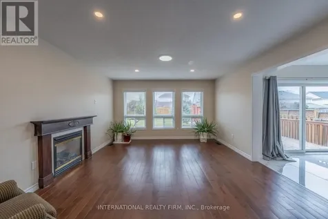 102 Hunter Way Brantford ON N3T 0A8