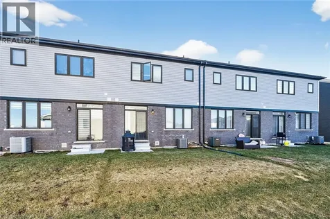 8 Owl Lane Caledonia ON N3W 0G4