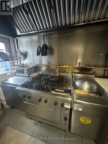 690-B Somerset Street West Ottawa ON K1R 6P4