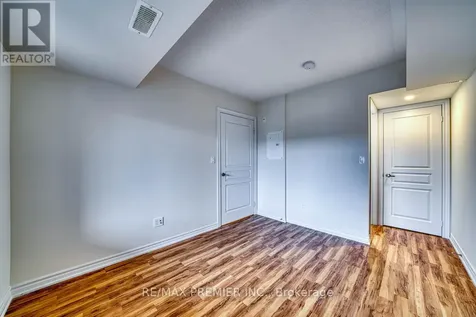 2 Cove Court Collingwood ON L9Y 0Y6