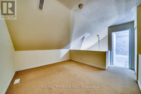 2 Cove Court Collingwood ON L9Y 0Y6