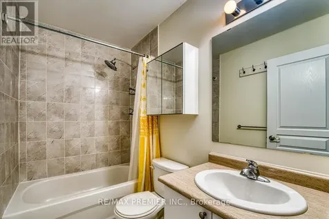 2 Cove Court Collingwood ON L9Y 0Y6