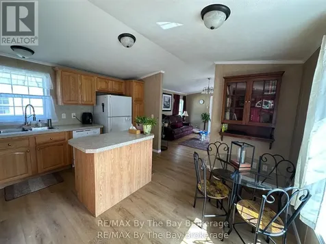 40 Georgian Glen Drive Wasaga Beach ON L9Z 1K7