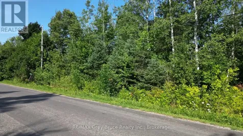 127 Maple Drive Northern Bruce Peninsula ON N0H 1Z0
