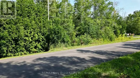 127 Maple Drive Northern Bruce Peninsula ON N0H 1Z0