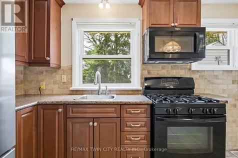 58 Lowrey Avenue South Cambridge ON N1R 4Z6