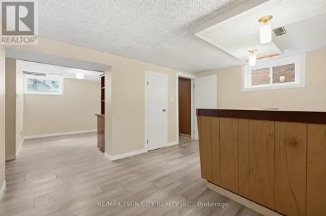 58 Lowrey Avenue South Cambridge ON N1R 4Z6