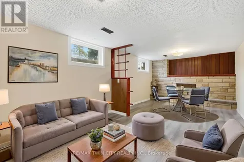 58 Lowrey Avenue South Cambridge ON N1R 4Z6