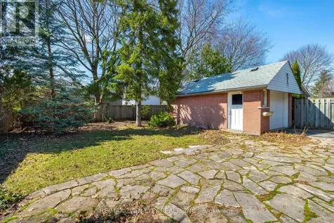 58 Lowrey Avenue South Cambridge ON N1R 4Z6