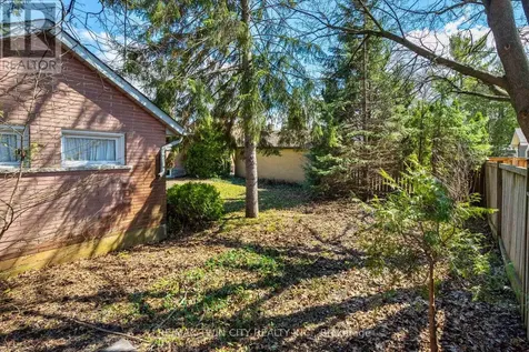 58 Lowrey Avenue South Cambridge ON N1R 4Z6
