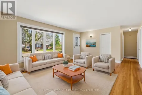 58 Lowrey Avenue South Cambridge ON N1R 4Z6