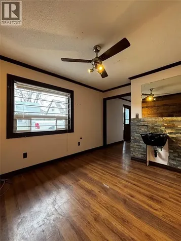 141 Napier Street Sarnia ON N7S 5K1