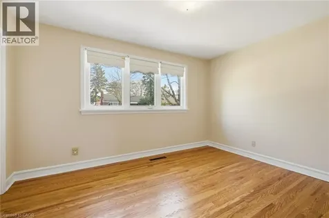 58 Lowrey Avenue South Cambridge ON N1R 4Z6