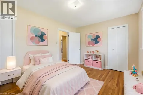 58 Lowrey Avenue South Cambridge ON N1R 4Z6