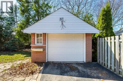 58 Lowrey Avenue South Cambridge ON N1R 4Z6