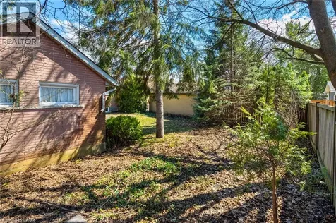 58 Lowrey Avenue South Cambridge ON N1R 4Z6