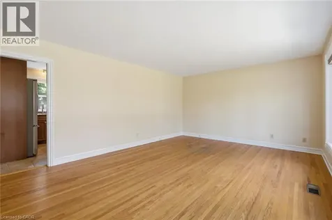 58 Lowrey Avenue South Cambridge ON N1R 4Z6