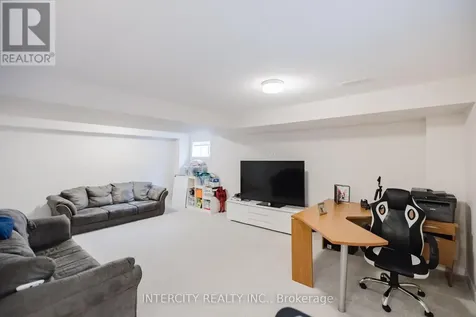 124 Hackamore Crescent Ottawa ON K0A 2Z0